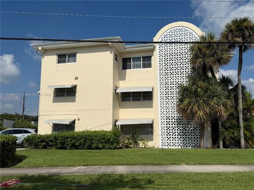 apt-17b-141 Ne 10th Ave, Hallandale Beach, FL, 33009-4402 | Card Image