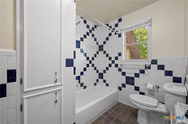 201 Hillcrest Dr, House other with 4 bedrooms, 2 bathrooms and null parking in Luling TX | Image 18