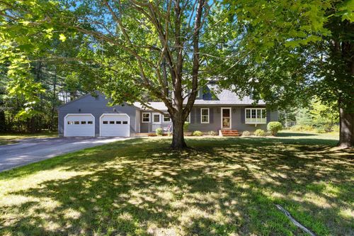 27 Tall Pine Rd, Berwick, ME, 03901-2329 | Card Image