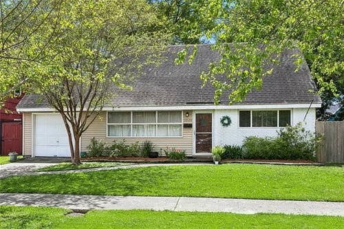 10120 Saint Paul Ave, River Ridge, LA, 70123-1423 | Card Image