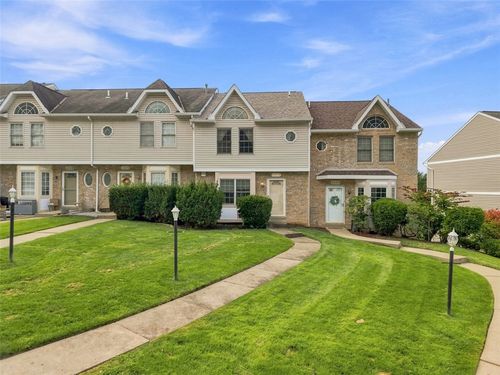 3033 Estate Dr, Oakdale, PA, 15071-1024 | Card Image