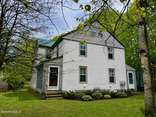 34 Church St, Stockbridge, MA, 01262-7716 | Card Image