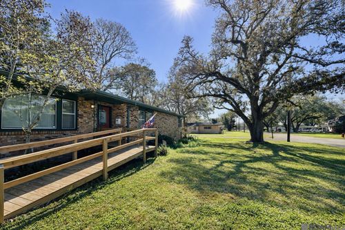58675 Delacroix Ave, Plaquemine, LA, 70764-3527 | Card Image