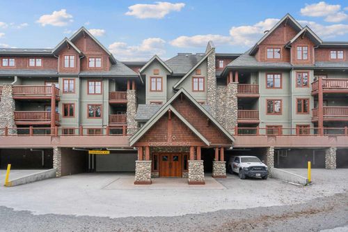 302 - 170 Crossbow Place, Home with 2 bedrooms, 2 bathrooms and 2 parking in Canmore AB | Card Image