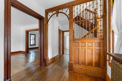 20 Kingston Ave, Port Jervis, NY, 12771-1704 | Card Image