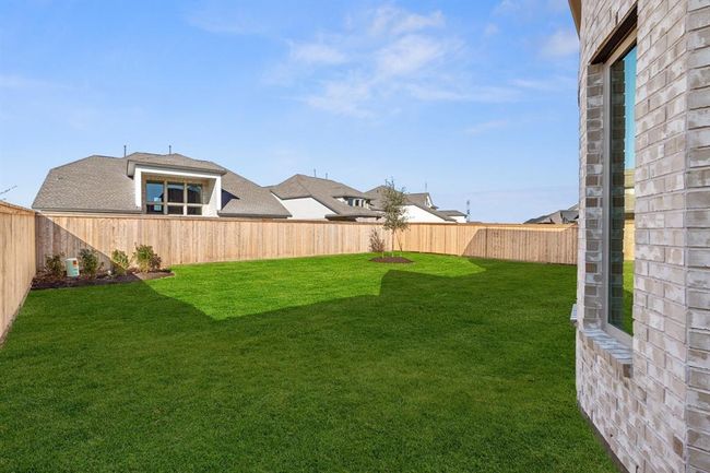 21950 Frosted Elfin Dr, House other with 5 bedrooms, 3 bathrooms and 3 parking in Cypress TX | Image 25