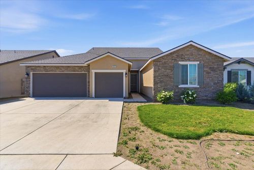 3625 Chelsea St, Tulare, CA, 93274-1186 | Card Image
