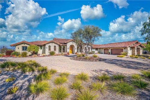 6020 Lake Vista Dr, Bonsall, CA, 92003-6102 | Card Image