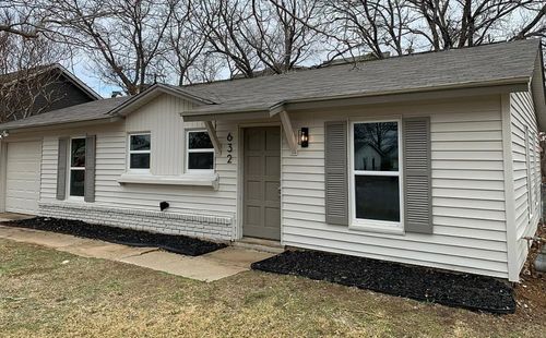 632 Livingston Dr, Hurst, TX, 76053-4812 | Card Image