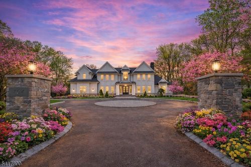 104 Chestnut Ridge Rd, Saddle River, NJ, 07458-3122 | Card Image