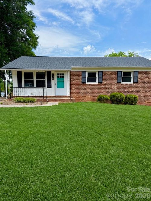 130 N Arlington Avenue, Jonesville, NC, 28642 | Card Image