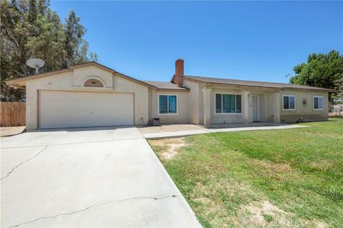 9742 E Avenue R8, Littlerock, CA, 93543-1207 | Card Image