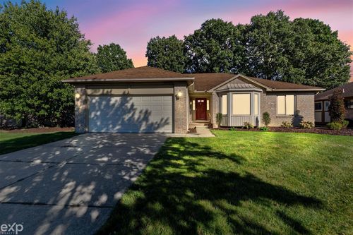 48258 Thorncroft Dr, Macomb, MI, 48044-5555 | Card Image