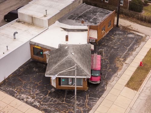 8943 Ogden Ave, Brookfield, IL, 60513-2038 | Card Image