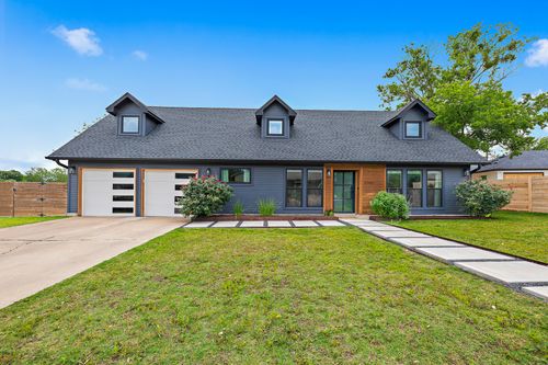 5700 Sutherlin Rd, Austin, TX, 78723-3226 | Card Image