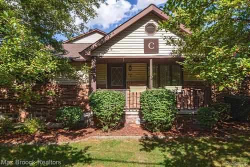 unit-9-955 Woodlane Dr, Rochester Hills, MI, 48307-4216 | Card Image