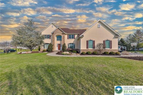 4544 Oakwood Ln, NAZARETH, PA, 18064-8670 | Card Image