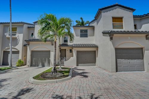 115-1900 Oceanwalk Ln, Pompano Beach, FL, 33062-7600 | Card Image