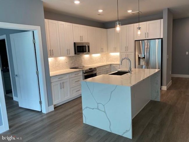 APT-319 - 1761 Old Meadow Rd, Condo with 2 bedrooms, 3 bathrooms and null parking in MCLEAN VA | Image 9