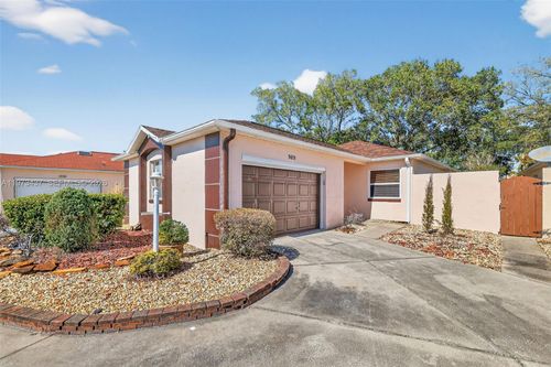 969 Avalon Ave, LADY LAKE, FL, 32159-5768 | Card Image