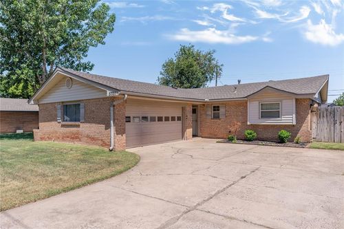 5701 Nw 58th St, Warr Acres, OK, 73122-7326 | Card Image