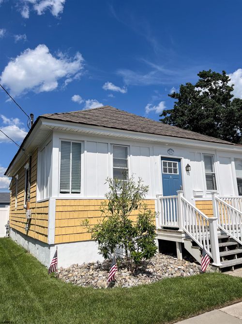 137 Gibbs Ave, Somers Point, NJ, 08244-2319 | Card Image