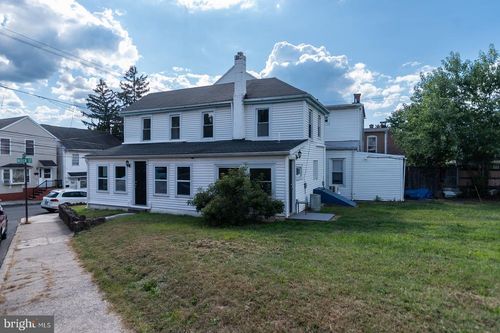 511 Beech St, POTTSTOWN, PA, 19464-5674 | Card Image