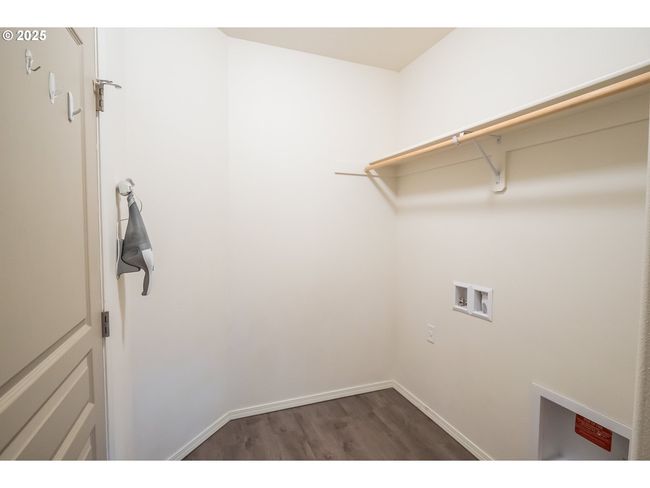 1067 S 55 Th St, House other with 3 bedrooms, 2 bathrooms and 2 parking in Springfield OR | Image 28
