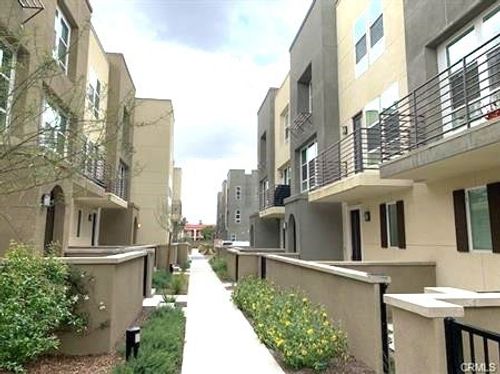 unit-e-479 Marc Pl, Azusa, CA, 91702-5796 | Card Image