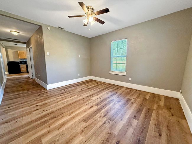 1201 E 3 Rd Ave, House other with 3 bedrooms, 1 bathrooms and null parking in Corsicana TX | Image 4