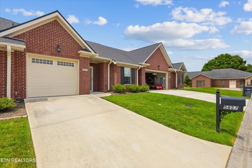 5857 Trestle Way, Knoxville, TN, 37918-7083 | Card Image