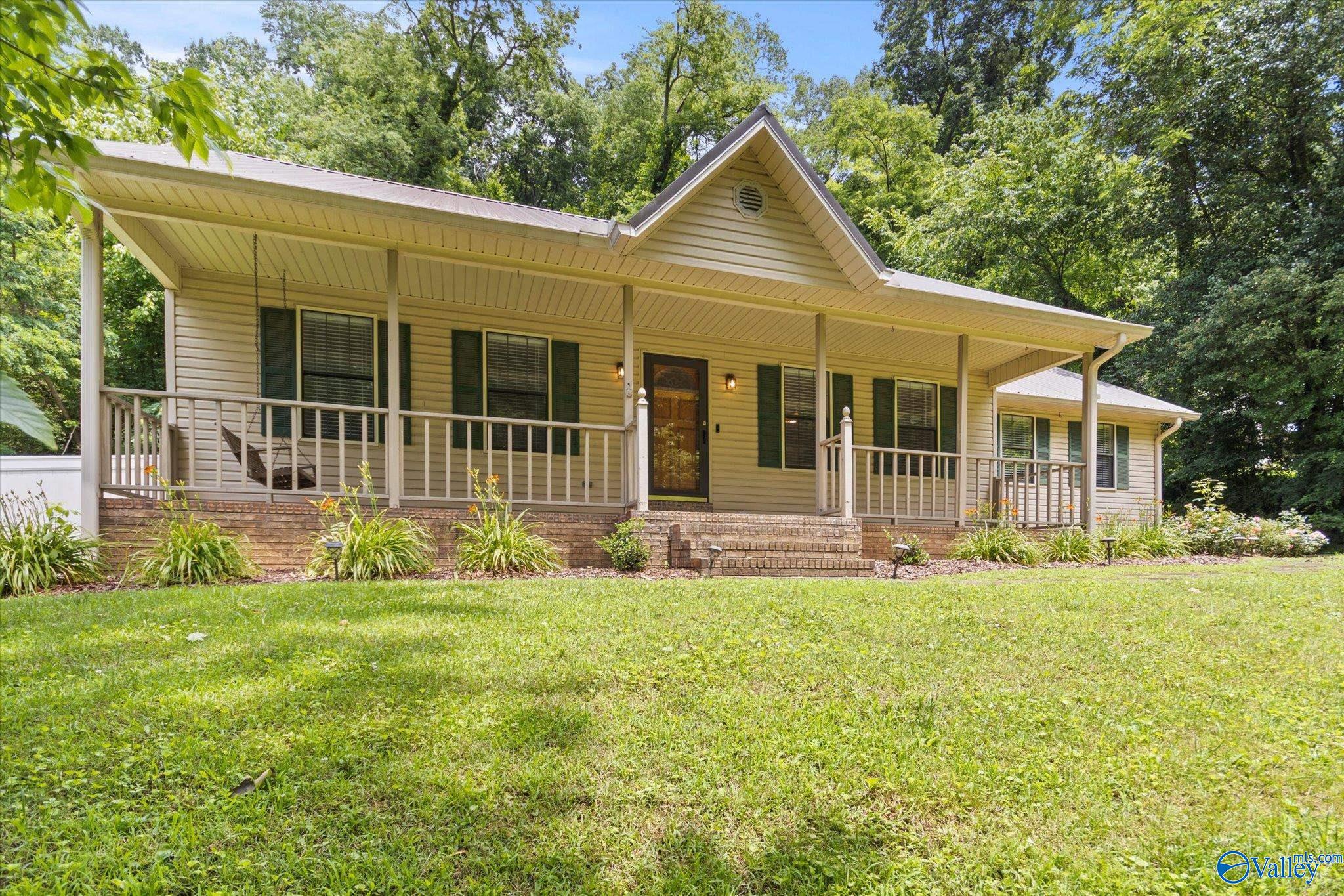 Lusk St, Guntersville, AL 35976