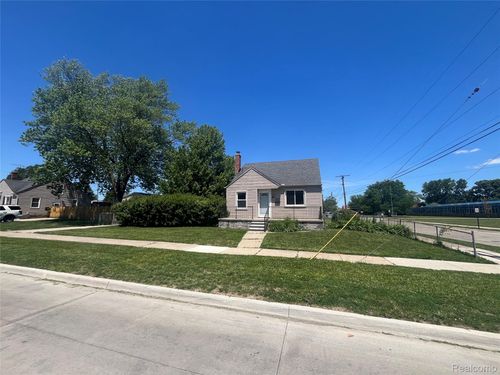 1004 Leblanc St, Lincoln Park, MI, 48146-4250 | Card Image