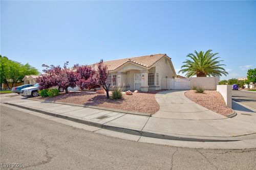9091 W Viking Road, Las Vegas, NV, 89147 | Card Image