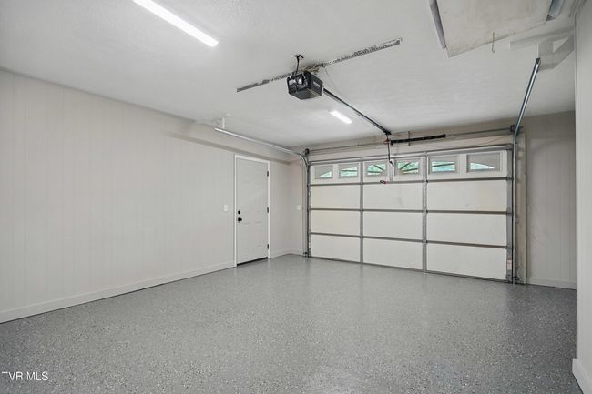 garage | Image 47