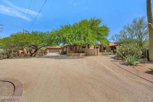 2845 E Camino A Los Vientos, Tucson, AZ, 85718-5008 | Card Image