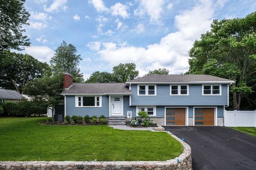 26 Harris Ave, Wellesley Hills, MA, 02481-3602 | Card Image