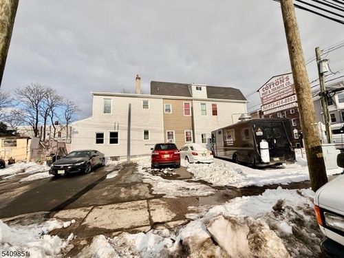 335 Myrtle Ave, Irvington, NJ, 07111-2768 | Card Image