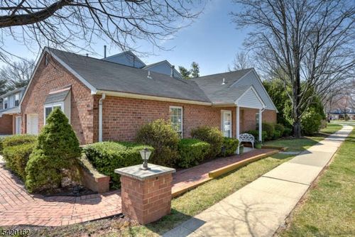 1 Gerald Ct, Lebanon, NJ, 08833-2108 | Card Image