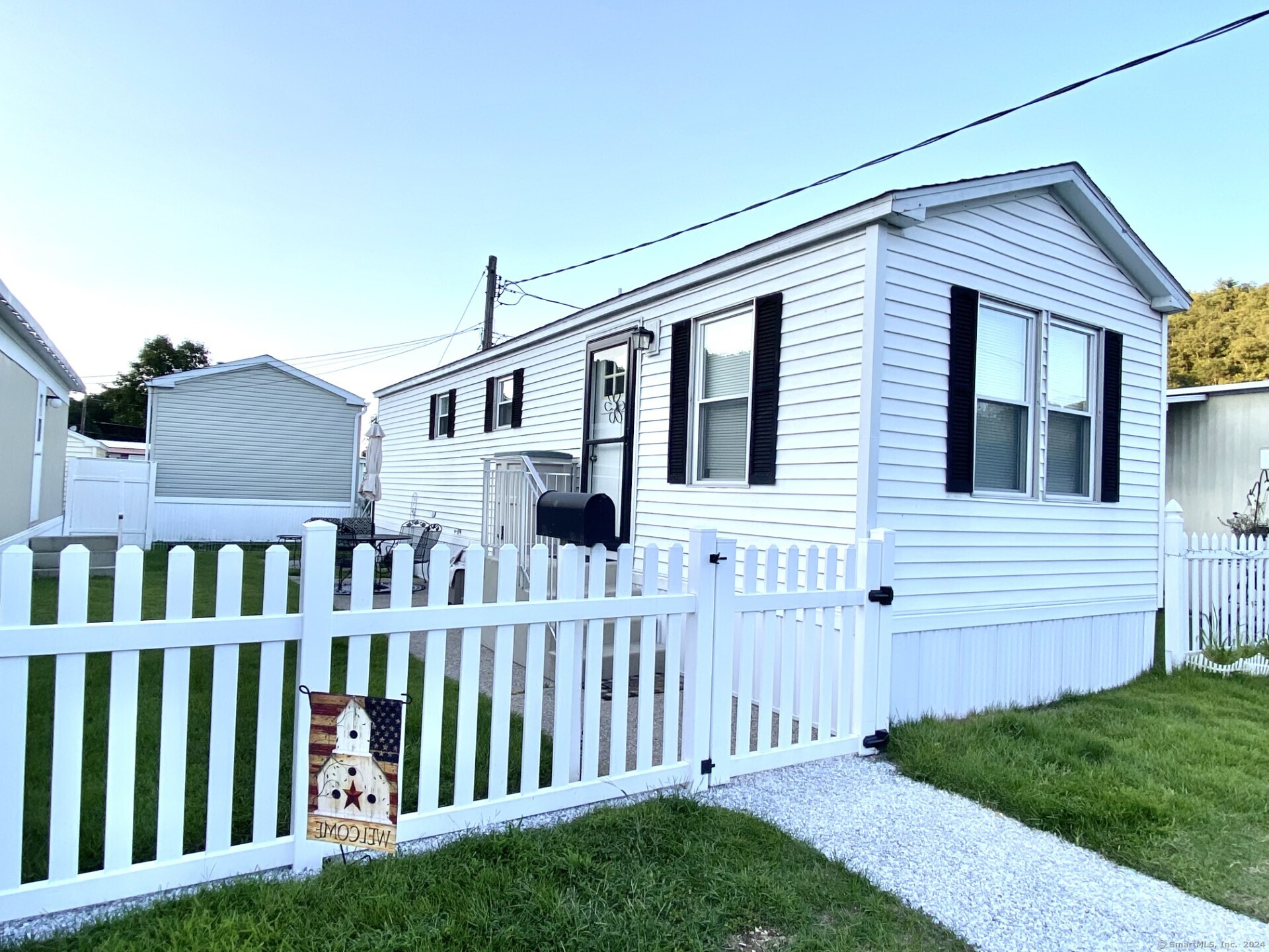 Donna St, Beacon Falls, CT 06403