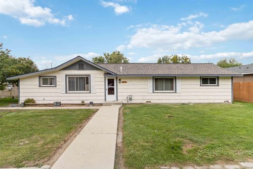 428 W Montana Ave, Homedale, ID, 83628-3135 | Card Image