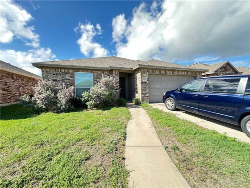 2261 Tallow Dr, Portland, TX, 78374-3051 | Card Image