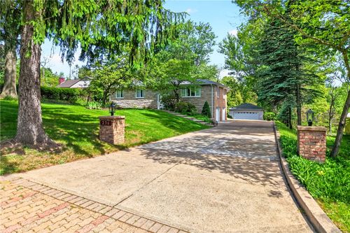 236 Sunset Rd, Pittsburgh, PA, 15237-4966 | Card Image