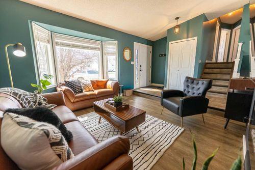 18 Dunlop St, Red Deer, AB, T4R2G6 | Card Image