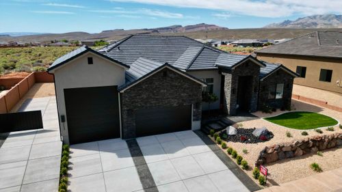 253 W United Way, Ivins, UT, 84738-1334 | Card Image