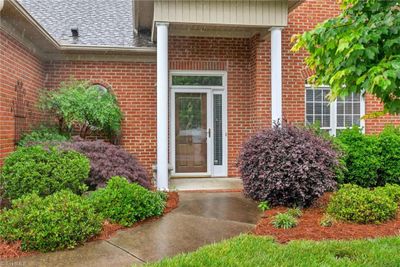 421 Northbridge Drive, House other with 3 bedrooms, 2 bathrooms and null parking in High Point NC | Image 3