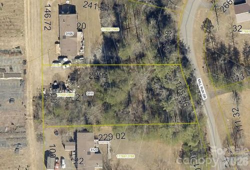 3111 Mill Run Dr, Morganton, NC, 28655-8694 | Card Image