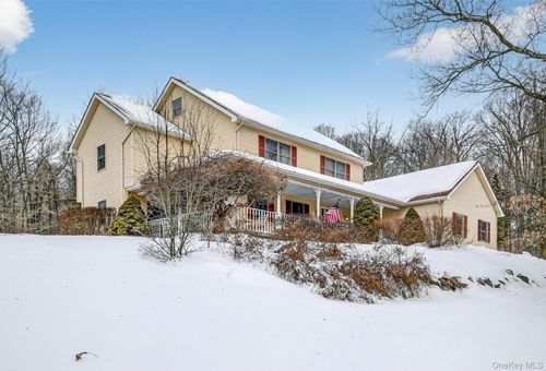 5 Bens Way, Chester, NY, 10918-4420 | Card Image