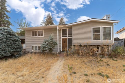 182 S Keller Ave, East Wenatchee, WA, 98802-5549 | Card Image