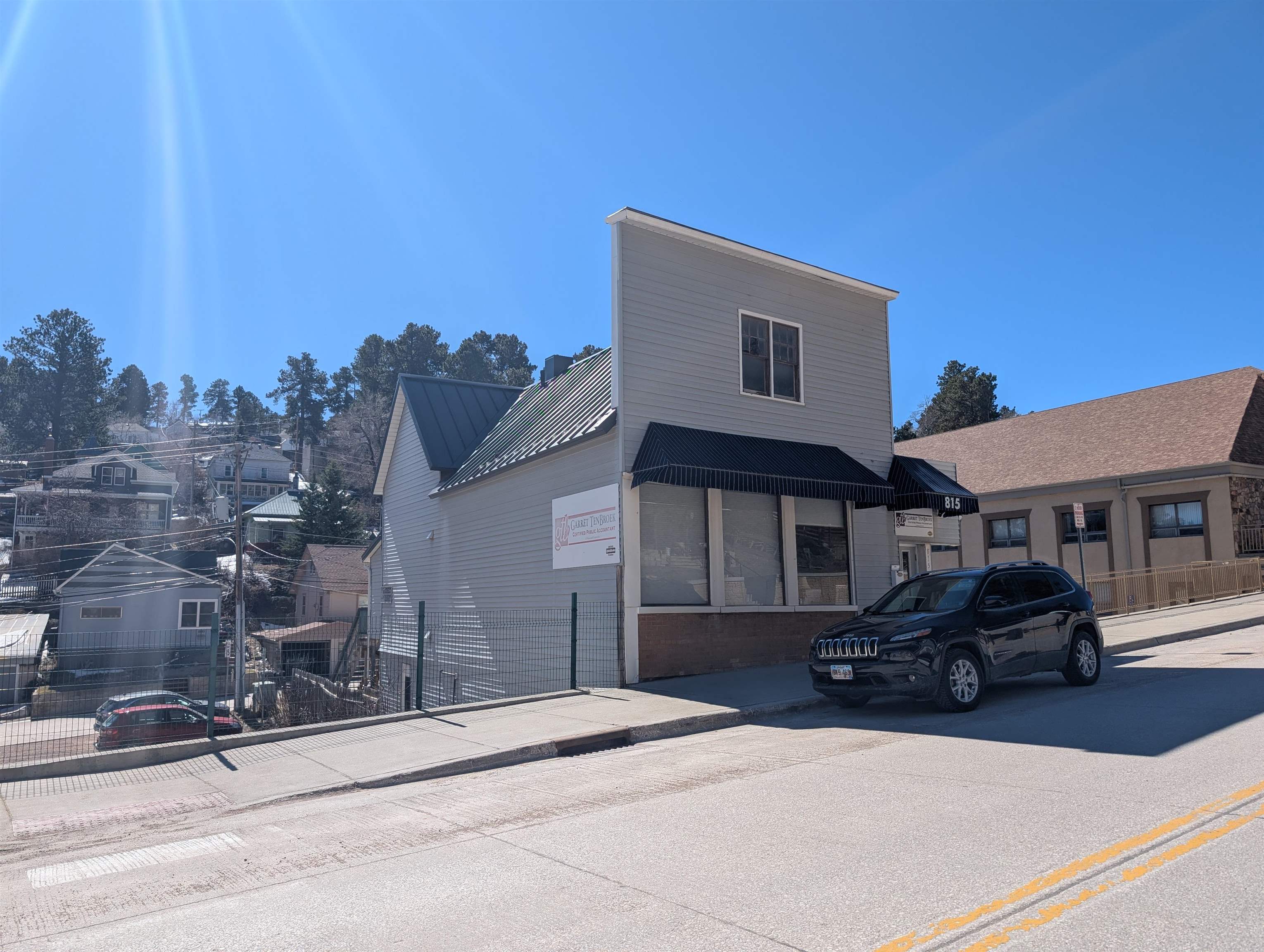 Commercial Sale in Lead 3